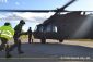 Tlakov plnenie vrtunka UH-60M poas chodu motorov - Hot Refueling