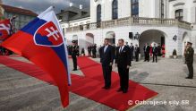 Rumunsk prezident pricestoval na oficilnu nvtevu Slovenskej republiky