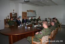 Delegácia Štátneho tajomníka MO SR navštívila ZaSKIS